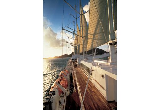 Navegar a bordo del Wind Surf es una experiencia única